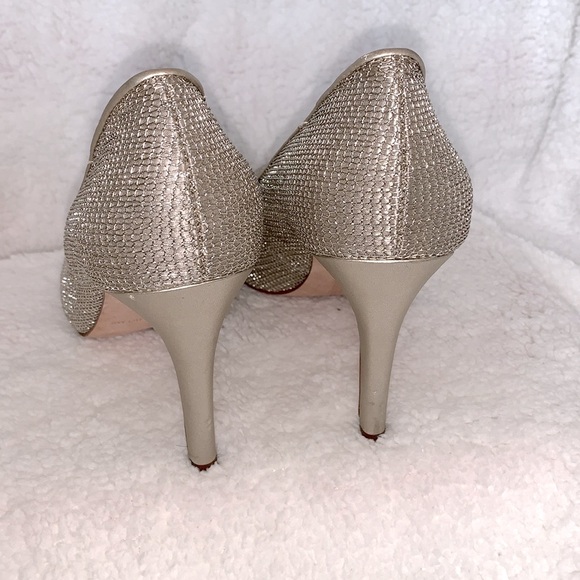 Champagne Gold Mesh Pumps - Picture 4 of 10